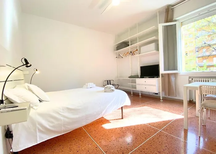 شقة 2 - Parking - Toniolo بولونيا