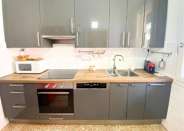 2 - Parking - Toniolo * بولونيا